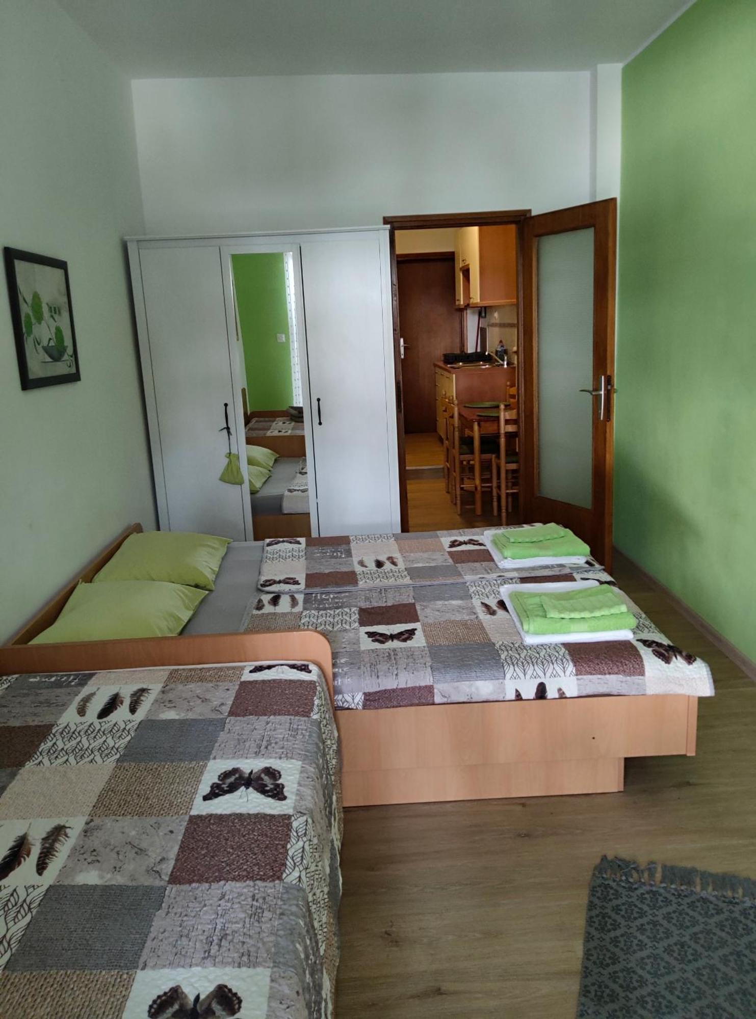 Apartmani Dea יאדראנובו מראה חיצוני תמונה